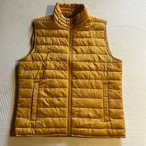 Mens yellow GAP factory vest medium size